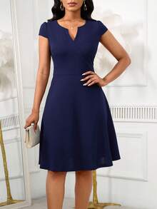 女式 V 领优雅合身喇叭形复古休闲 A 字连衣裙