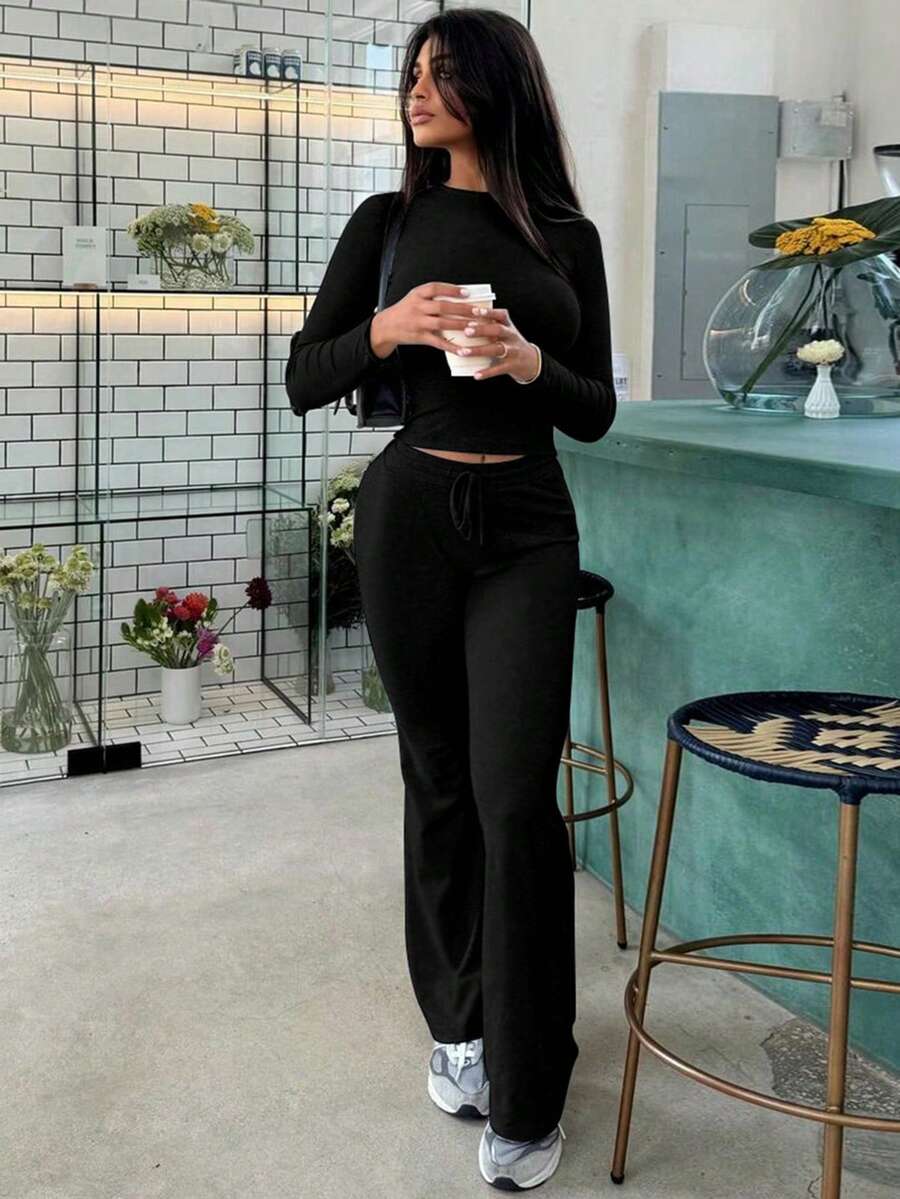 Women's Fashion Cropped Long Sleeve Top And Fitted Flare Pants Sports Suit, Autumn - Black - View 1