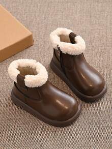 This Children's Thermal-Lined Hook And Loop Ankle Boots Are Suitable For Wearing In Winter