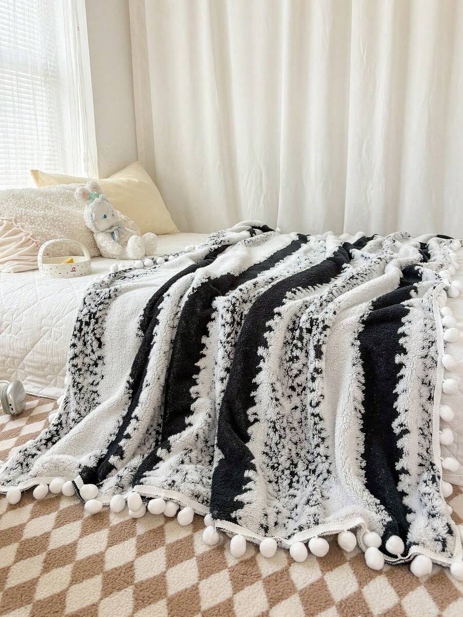1 pieza Manta de tiro con patrón de rayas de dos colores, cálida, suave y cómoda, decorada con flecos, adecuada para la decoración del hogar, la cama, el sofá, la oficina, la habitación, el dormitorio, lavable a máquina, adecuada para primavera, otoño y verano - Negro - Ver 1