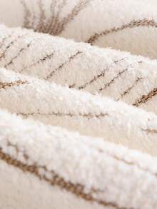 1pc Leaf Shaped Plush Sofa Cover, Anti-Scratch, Anti-Slip, Dust-Proof, Apricot Color, Warm Pet Home Decor, Suitable For All Seasons - Khaki - View 2