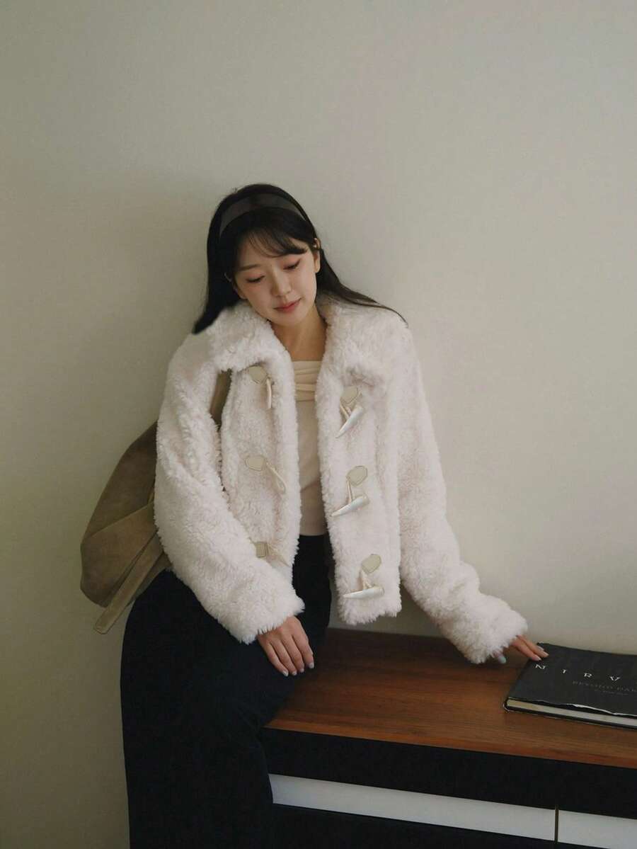 女式仿皮草翻领口袋厚夹克 - 白色 - 查看 1