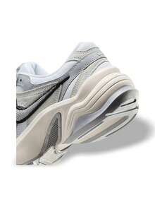 Nike 耐克 AL8 系列女子跑步鞋烟灰色金属银色低帮透气百搭 FJ3794-101 - 灰色 - 查看 7