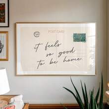 Tranh treo tường bằng vải canvas theo phong cách bưu thiếp cổ điển "Nhà là nơi ấm áp nhất", sử dụng kỹ thuật in ấn thẩm mỹ, phù hợp để trang trí phòng ngủ, phòng khách hoặc ký túc xá sinh viên, cũng là một món quà tuyệt vời dành cho phái nữ. Có thể chọn có khung hoặc không khung. - Nhiều màu - Xem 4