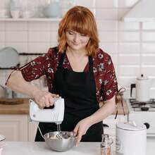 一件可调节成人围裙，带口袋，可机洗，适合厨师、园丁、面包师、花艺师、画家、咖啡师等，可用作工作服或厨房用品。 - 彩色 - 查看 6