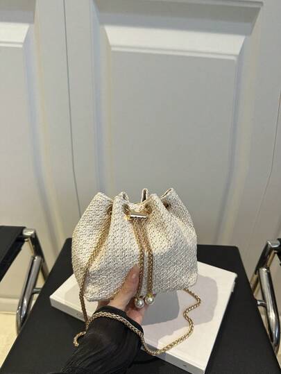 迷你时尚纯色镂空草编链条抽绳水桶迷你斜挎包