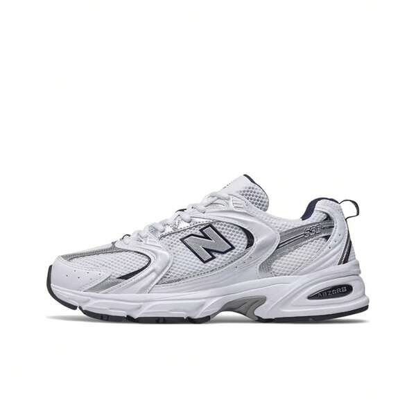New Balance أحذية الجري ذات الطبقة الواحدة من ماركة نيو بالانس NB 530 ذات التصميم الكلاسيكي الربيعي المصنوعة من قماش الشبك والجلد الاصطناعي، مع امتصاص للصدمات وقابلية للتنفس، قصيرة الكاحل، متوفرة بلون أبيض وفضي، عرض D، للجنسين