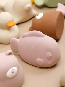 柔软、可挤压、可漂浮的婴儿洗澡玩具，适合儿童和婴儿淋浴、浴缸玩耍，也非常适合婴儿游泳池。