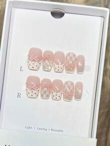 10 piezas de uñas postizas de alta calidad con diseño de diamante rosa pintado a mano, uñas con lazo 3D, uñas postizas cortas, uñas postizas blancas, diseño sencillo, uñas postizas de cobertura completa, uñas Y2K, uñas en relieve, suministros para uñas