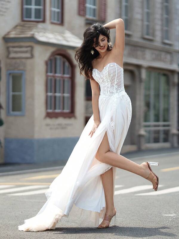 ANGELAG Vestido de noiva longo sem alças, com renda em formato de coração, bordado com miçangas e fenda