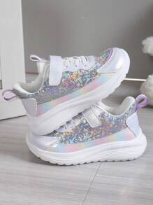1双时尚舒适轻便的春季儿童魔术贴运动鞋。夏季透气镂空中大童跑鞋。学生日常穿着防滑耐用EVA外底。模压鞋垫，稳固贴合，鞋底柔软，适合日常穿着和跑步。 - 白色 - 查看 2