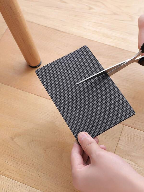 2/4 pezzi - Tappetino per piedi del tavolo, tappetino multifunzionale per piedi del tavolo, utilizzato come protezione e pad antiscivolo e resistente all'usura per pavimenti, mobili, divani, sedie e panche, con adesivi silenziosi, resistenti all'usura e antiscivolo, con protezione adesiva, può essere tagliato ovunque!