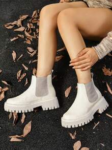 Botines urbanos con plataforma dentada y ajuste de agujetas para un look moderno y audaz  Elegante  Bohemio - Blanco - Ver 2