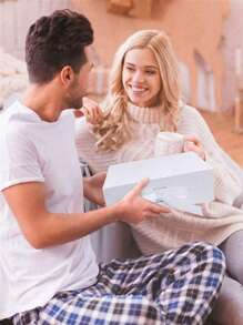 1pc Foldable Magnetic Closure Gift Box,Solid Color Foldable Gift Box,Wedding Party Ribbon Gift Box, White, Pink, Black Packaging Box, Wedding Souvenir Gift Box, Flip Ribbon Gift Box, Halloween, Thanksgiving, Christmas Gift Box, Suitable For Birthday Parties, Holiday Party Gift Box, Wedding Gift Storage Box ﻿,Christmas