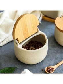 1 قطعة/3 قطع/4 قطع مجموعة أوعية توابل سيراميكية سميكة مع ملاعق وصينية خشبية، أوعية تخزين للملح وجوهر الدجاج والسكر والفلفل الحار المجفف مع أغطية قابلة للطي، قابلة لإعادة الاستخدام للمطبخ والطعام والشواء الخارجي