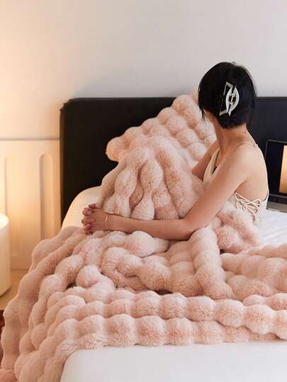 Ultramjuk, mysig fuskpälsfilt, fuzzy, plyschig, tjock bubbelfilt, lyxig, fluffig filt för soffa, säng och vardagsrum, dekorativ, guppig, söt, mysig, fluffig filt