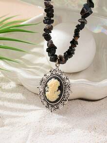 Figure Decor Oval Pendant Necklace - Multicolor - View 10