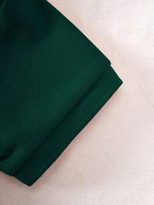 قميص بولو بأكمام قصيرة أحمر كلاسيكي أحادي اللون للأطفال الصغار والأولاد، مناسب للخروجات اليومية والتجمعات والمناسبات - أخضر - مشاهدة 6