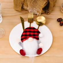 1件圣诞装饰包括侏儒餐具套装和无脸老人餐具袋。餐具套装可用于节日接待和家居装饰。 - 彩色 - 查看 5