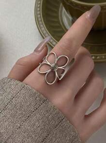 1pc Fashionable & Sweet Hollow Flower Adjustable Open Ring, Suitable For Women's Daily, Festival, Party Wear
