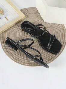 Dép xăng đan nữ màu đen gót vuông, gót thấp 2cm, kiểu dáng tối giản thoải mái với quai đeo. - màu đen - Xem 1