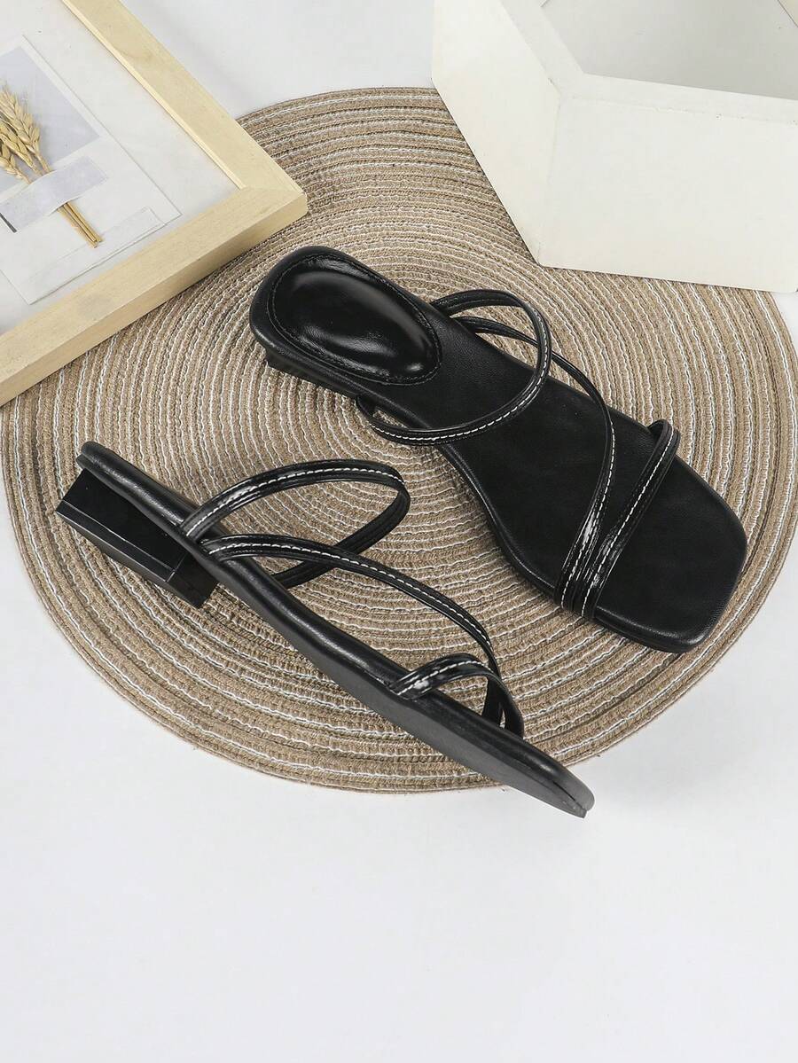 Dép xăng đan nữ màu đen gót vuông, gót thấp 2cm, kiểu dáng tối giản thoải mái với quai đeo. - màu đen - Xem 1