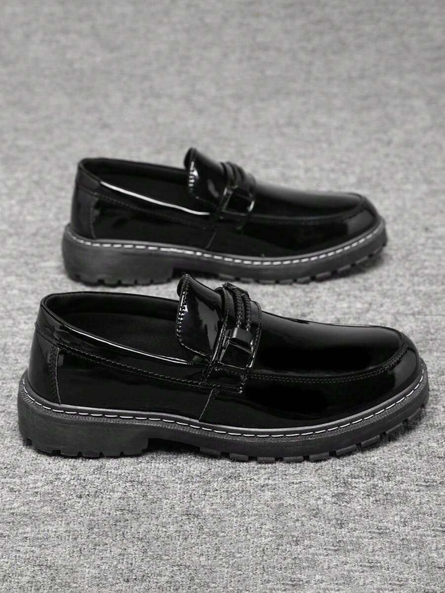 Jesienne męskie buty biznesowe w stylu koreańskim na rok 2025, czarne lakierowane mokasyny biurowe z metalową klamrą, wsuwane buty do jazdy samochodem z miękką podeszwą (mokasyny są za małe, zalecamy zamówienie o jeden rozmiar większego dla osób z większymi stopami)