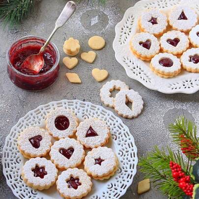 9 pièces Ensemble de tampons à biscuits en forme de lune, d'étoile et de cœur pour biscuits à la confiture, outils de cuisson pour fête de vacances, Halloween, Noël, Saint-Valentin, Pâques, décorations d'anniversaire avec fournitures de cuisine rondes en forme de fleur