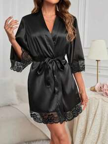 1 pieza Bata de baño con decoración de encaje y cinturón para mujer, bata de baño de seda sintética sexy para mujer, ropa de casa informal y ligera, pijama, cárdigan simple y suelto, bata con cinturón, adecuada para uso doméstico y hotelero, excelente opción para la temporada de regreso a clases, bata de baño para todo el año, bata de baño de verano, bata de baño de otoño, bata de baño de invierno (los artículos con estampado de encaje se envían al azar).