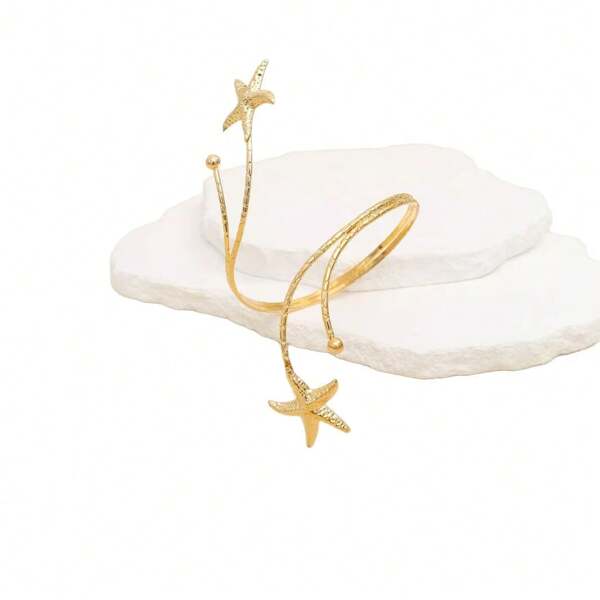 One Piece Of New Style Golden Metal Textured Large Starfish Ladies' Arm Ring, An Asymmetrical Arm Ring For Women, Suitable For Wearing During Vacations.