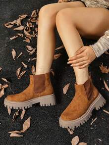 Botines urbanos con plataforma dentada y ajuste de agujetas para un look moderno y audaz  Elegante  Bohemio - Camel - Ver 2