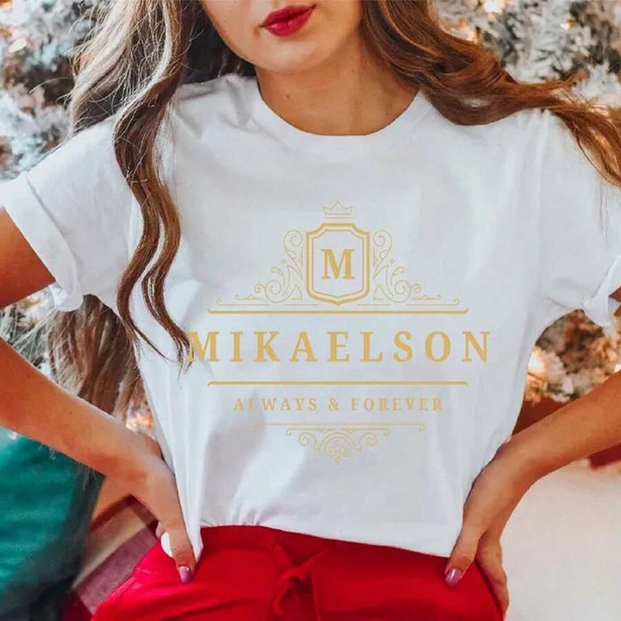 Vampire Diaries T-Shirt Mikaelson And Ever Shirt Original Vampires Mystic Falls Saatore Brothers Shirts Fans TopT-Shirt 220g Cotton Crew Neck Top With Gentle Be Yours Typography And Pastel Color Design,Subtle Y2K Meets Natural Style, I For Young Wo Seeking A Calm,Great Gift For A Gentle Soul,Casual Yet Elegant Daily Wear For Garden Walks, Coffee Dates, Art Museums, Or Reading Nooks - 白色2 - 查看 1