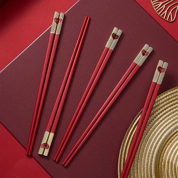 Jokipvy 5 أزواج من عيدان الأكل على شكل قلب من السبائك المعدنية، عيدان أكل للسوشي غير قابلة للانزلاق ل- 5 أشخاص، طقم عيدان أكل قابلة لإعادة الاستخدام من البولي إيثيلين تيريفثالات، مناسبة للأعياد والحفلات والأعراس والفنادق والمطاعم والهدايا