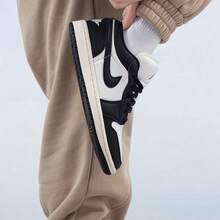 Nike Jordan 1 Low SE Vintage Panda 女款帆布运动鞋，帆布面料，黑色，摔纹皮革，经典款 FB9893-101 - 黑白 - 查看 4