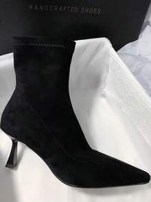 Novos Lançamentos Outono/Inverno 2025 Botas de Tornozelo de Salto Fino Estilo Francês Bico Fino, Design Minimalista para Uso Diário, Mulheres, Elegante, Salto Gatinho - Preto - Visão 5