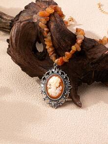 Figure Decor Oval Pendant Necklace - Multicolor - View 6