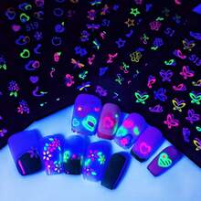 24 Sheets 3D Glow In The Dark Neon Nail Stickers Glittery Glossy Self-Adhesive Nail Art Stickers Butterfly Love Heart Flower Nail Art Decoration For Women Girl DIY Nail Art Deco - 彩色 - 查看 7