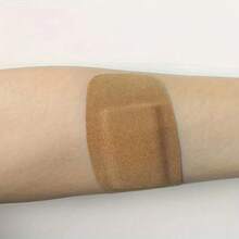 50 Stücke extra große wasserdichte und atmungsaktive Verbandpflaster für Notfall-Wundversorgung aus PE-Material, ideal für Sportverletzungen und Outdoor-Einsatz - Verschiedenfarbig - Übersicht 9