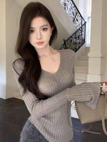 性感V领喇叭袖针织毛衣上衣，秋冬厚套头衫 - 卡其色 - 查看 1