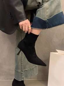 2025新款秋冬棕色绒面革尖头修身踝靴，带毛内衬，女鞋，女靴，猫跟 - 黑色 - 查看 4