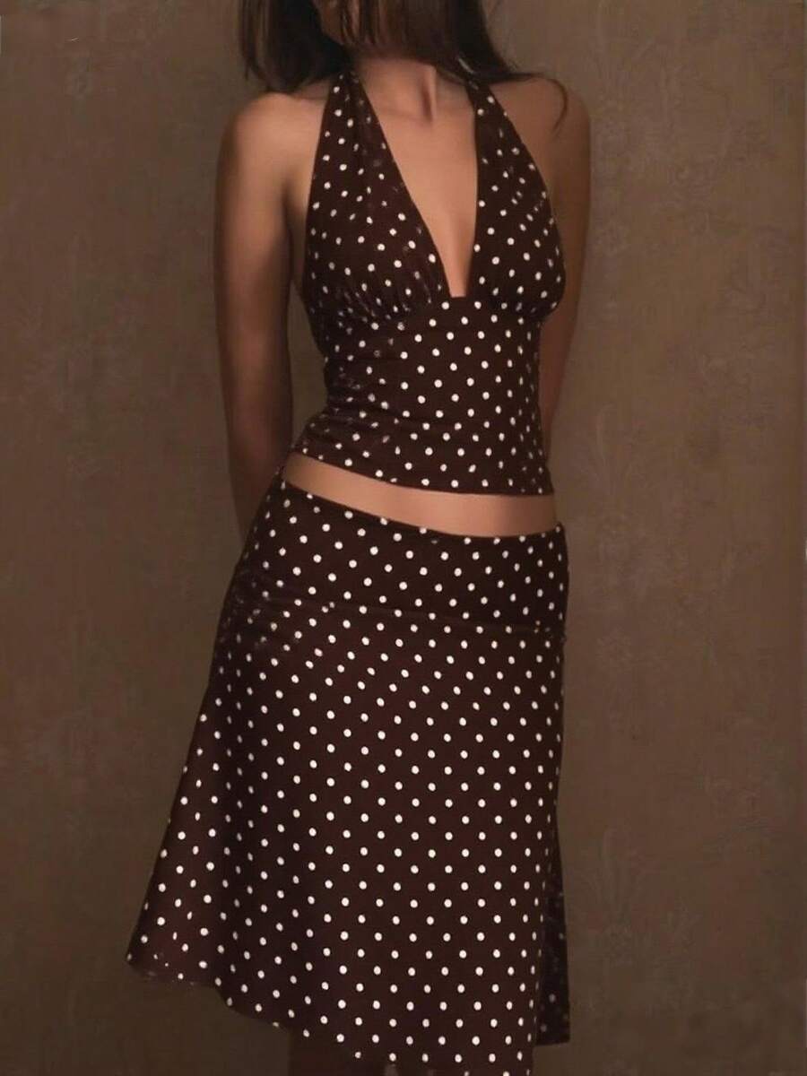 Bộ đồ nữ chấm bi phối màu tương phản thanh lịch dự tiệc thường ngày nghỉ lễ phong cách Y2K hở lưng cổ yếm buộc dây viền bèo nhún, duyên dáng và thời trang mùa xuân/hè.