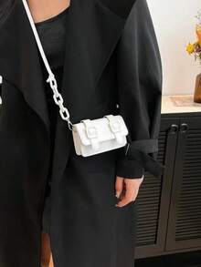 2024 Autumn/Winter Fashionable Miniature Lipstick-Shape Candy Crossbody Bag For Women, Versatile Small Shoulder Bag , New Year - 米色 - 查看 3