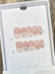 10 piezas de uñas postizas de alta calidad con diseño de diamante rosa pintado a mano, uñas con lazo 3D, uñas postizas cortas, uñas postizas blancas, diseño sencillo, uñas postizas de cobertura completa, uñas Y2K, uñas en relieve, suministros para uñas