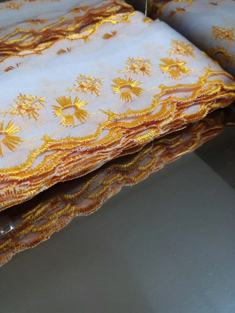 English Embroidery Lace 5cm Width - 13.70 Meter Piece - 金子 - 查看 1