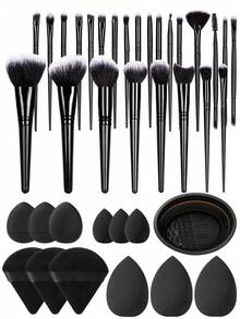 38件套化妆工具套装，包含：25套化妆刷+3个化妆海绵+3个迷你化妆海绵+3个三角粉扑+3个迷你气垫粉扑+1个化妆刷清洁工具。 - 黑色 - 查看 16