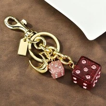 1 Pc New Good Luck Dice Keychain String, Two-Color Dice Flash Pink Resin Keychain, Fashionable Bag Keychain Accessory As Exquisite Gift