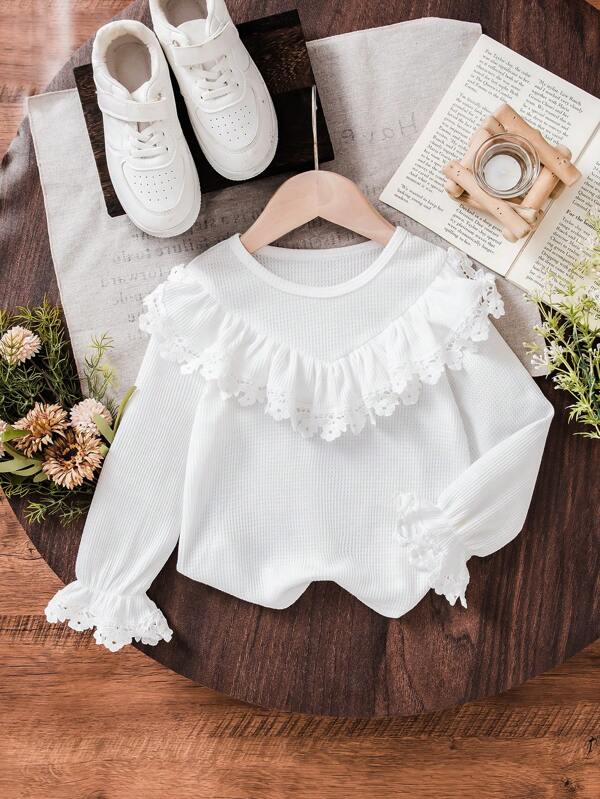 Kleine Mädchen Französische weiße Spitze Rüschen Bluse, Waffelmaterial + Blumenspitze, süß und exquisit, passend zu Röcken für Geburtstagsfeiern, Märchen-Themen-Events, vielseitiges Layering-Piece, Herbst/Winter