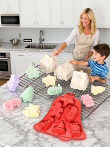 Christmas Silicone Cake Mold, Easy To Release And Durable Baking Mold, Suitable For Holiday Desserts, Essential For Holiday Kitchens, And Festive Atmosphere Decoration Christmas Christmas Decorations Christmas Pajamas Christmas Gifts Christmas Decor