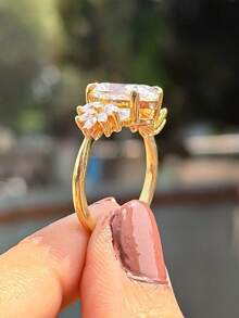 1pc Luxury Oval Cut Synthetic Zirconia Anniversary Ring, Elegant & Beautiful Symbol, Shiny Oval Women's Engagement/Wedding Ring - Anniversary Gift - Matches Daily Outfit, Perfect Gift For Sweetheart