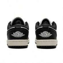 Nike Jordan 1 Low SE Vintage Panda 女款帆布运动鞋，帆布面料，黑色，摔纹皮革，经典款 FB9893-101 - 黑白 - 查看 7